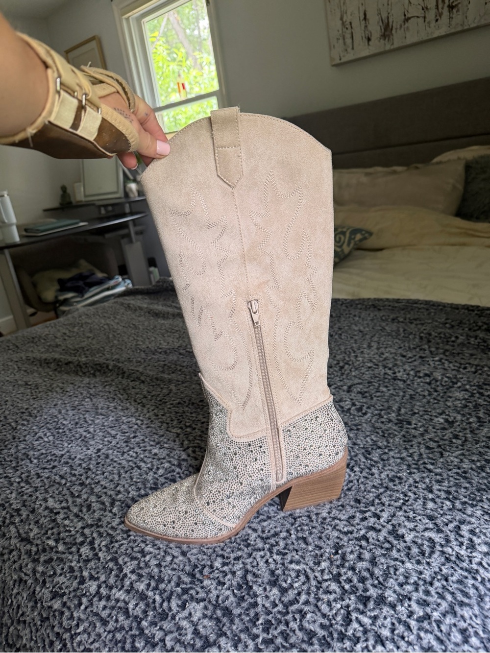 Madden NYC Women’s Cowboy Boots - Picture 2 of 7
